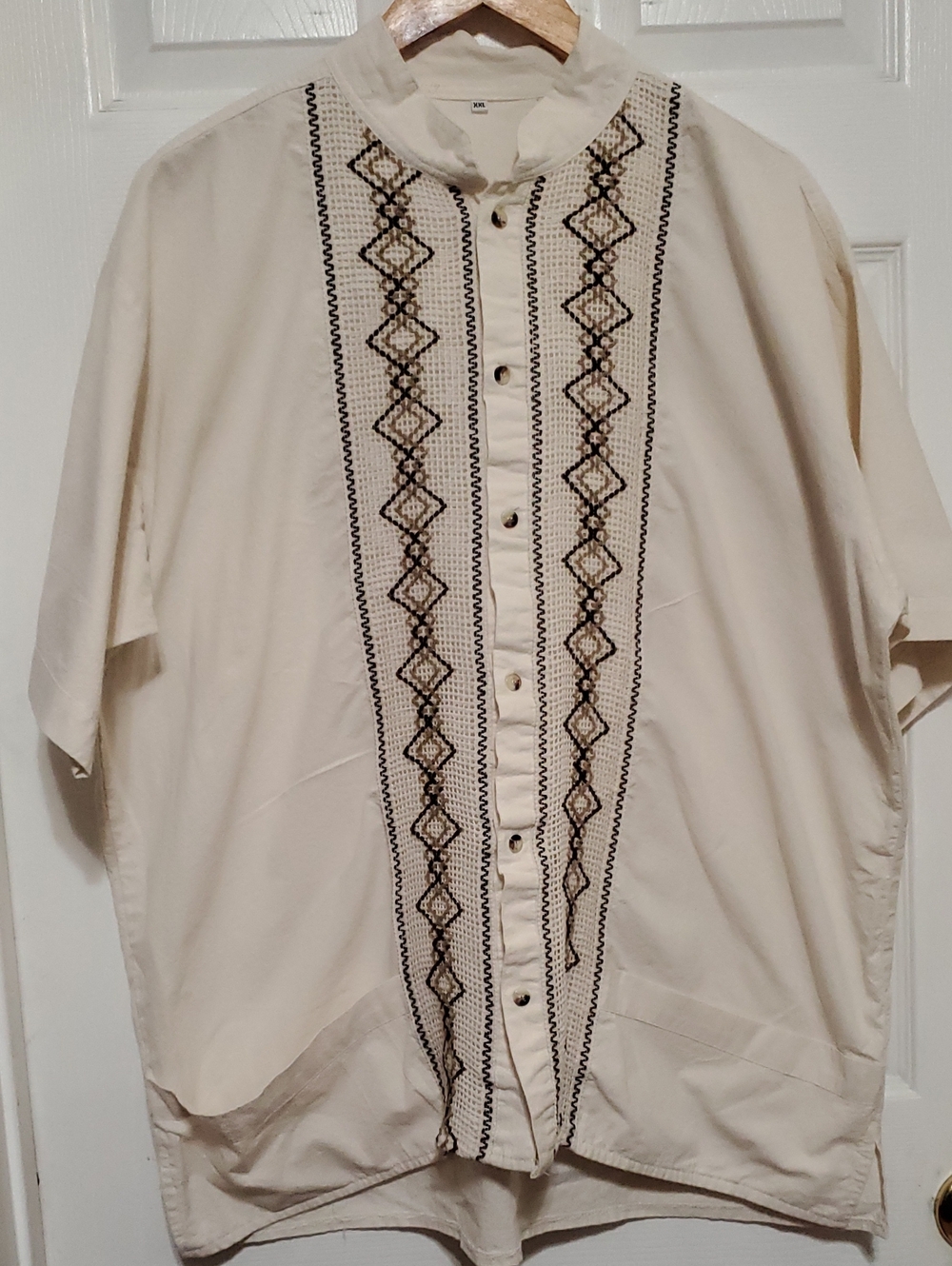 Men's Mexican Guayabera Embroidered Short-Sleeve Button Shirt 27" Wide 29" Long